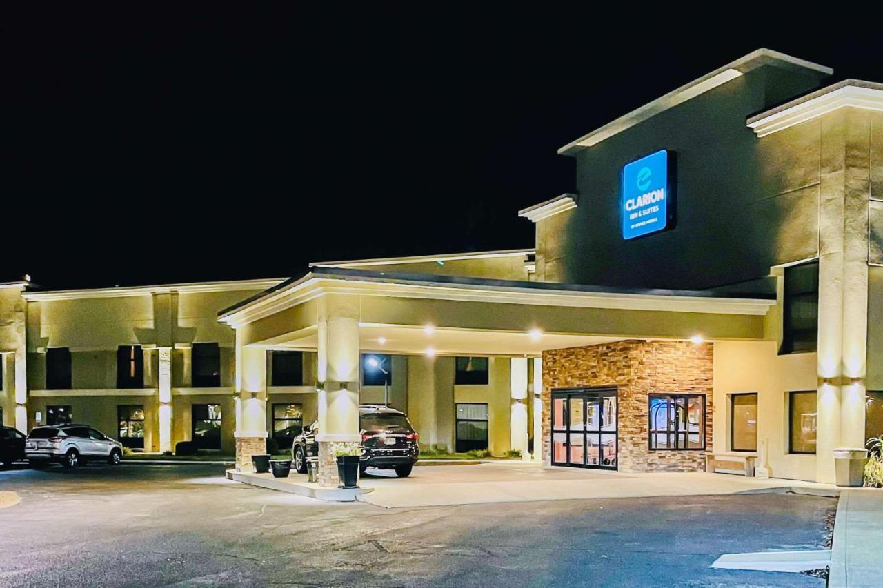 Clarion Inn & Suites Evansville Exterior photo